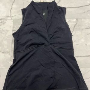Lululemon size 10 top